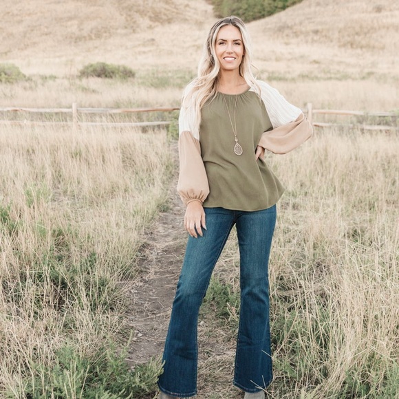 Fortuna Top in Olive - Picture 1 of 5